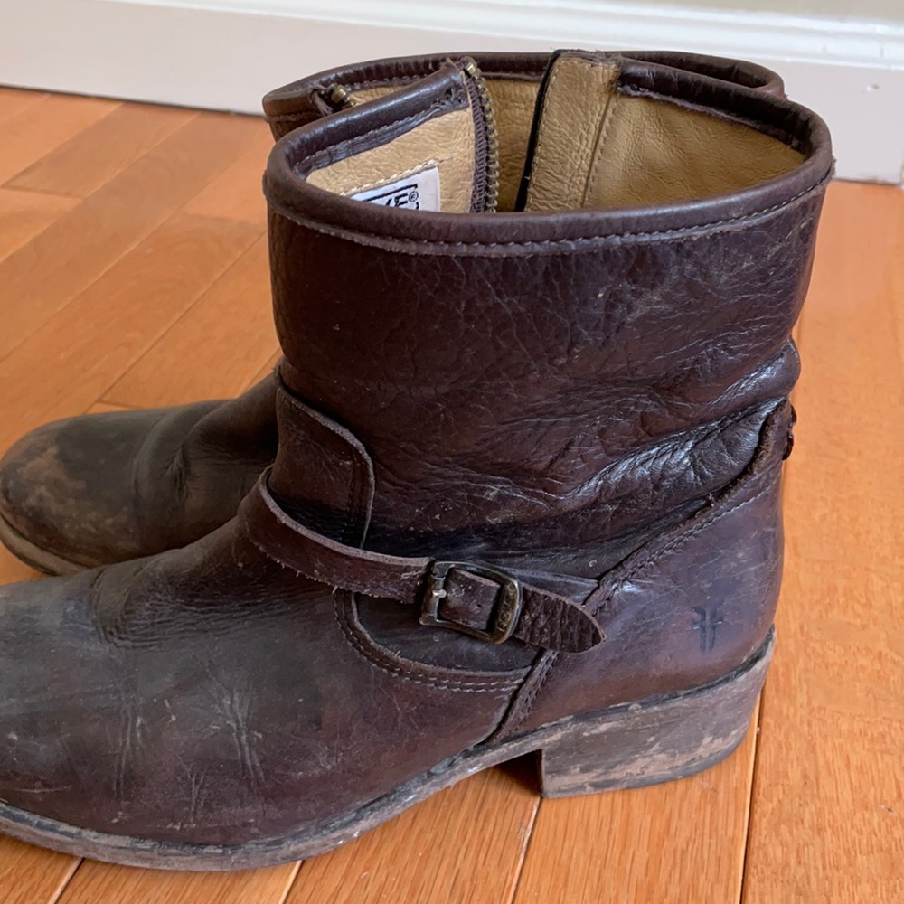 Frye boots short brown